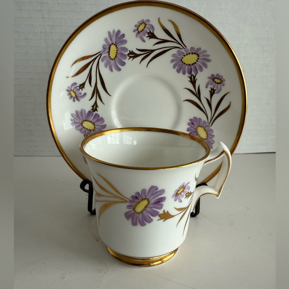 Vtg Royal Chelsea Bone China Teacup and Saucer Purple/Gold Floral Design 735A